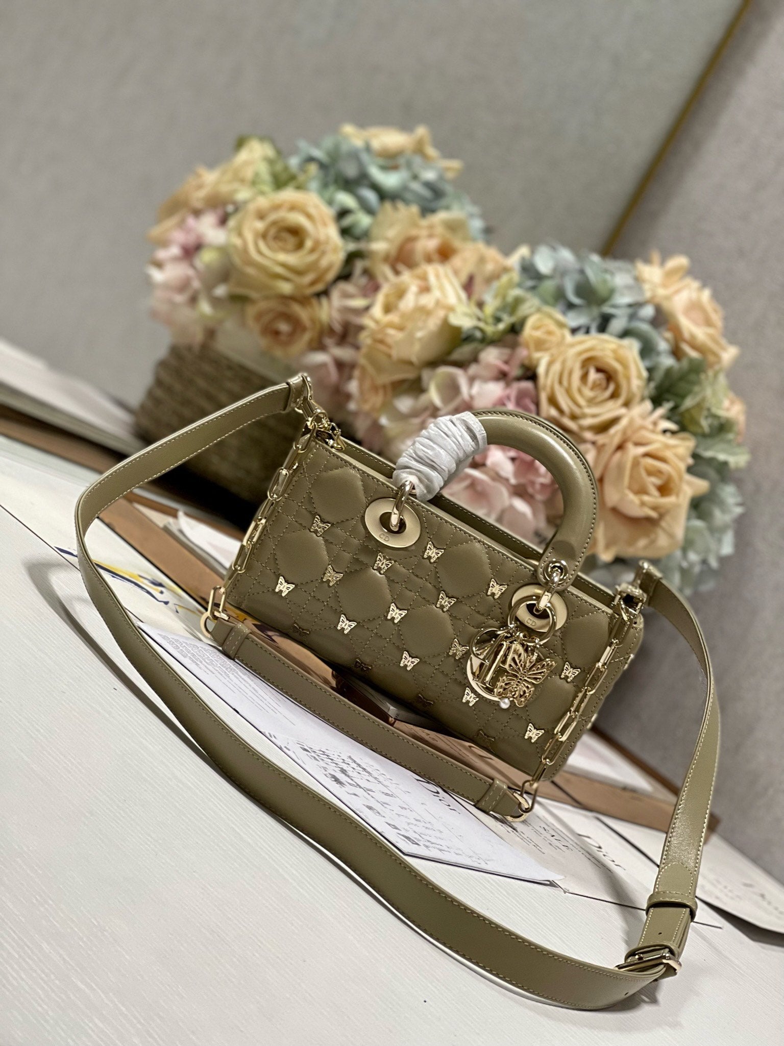 Small LADY D-joy 22 Butterfly STUD Olive Lambskin