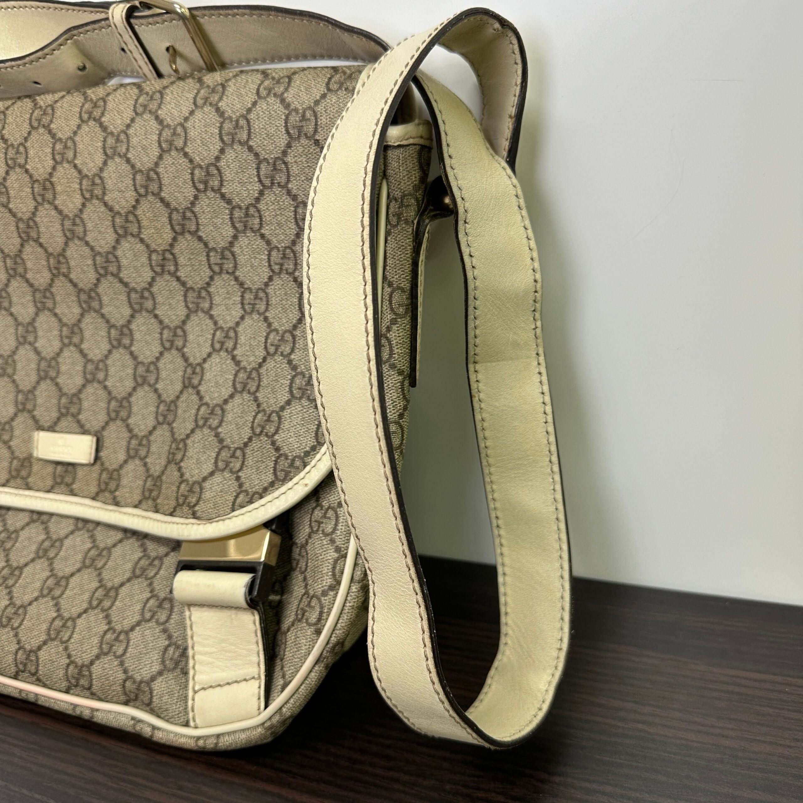 Snaffle Bit Vinyl Crossbody Bag Gucci Grey In Vinyl