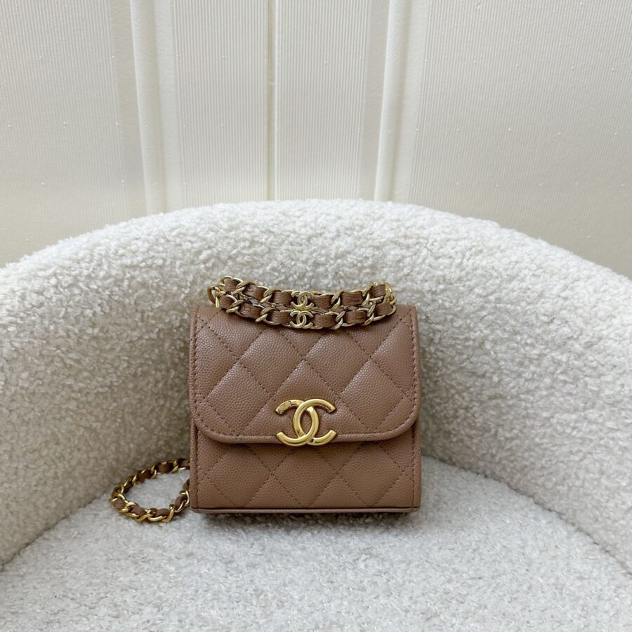 Chanel Clutch bag – front view